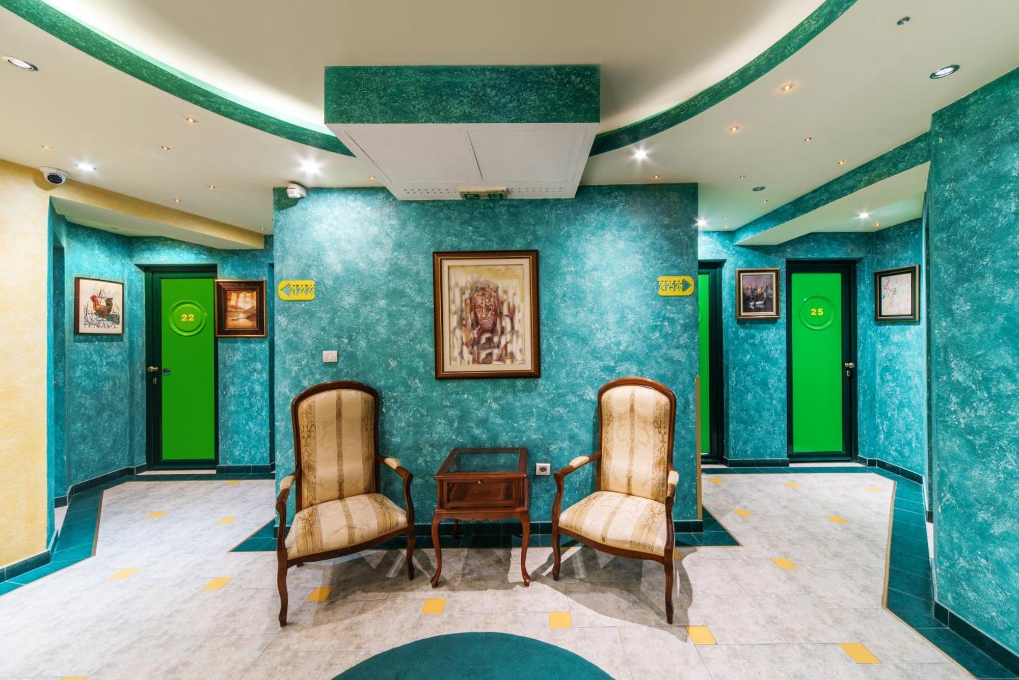 Hotel Kerber พอดโกริกา ภายนอก รูปภาพ