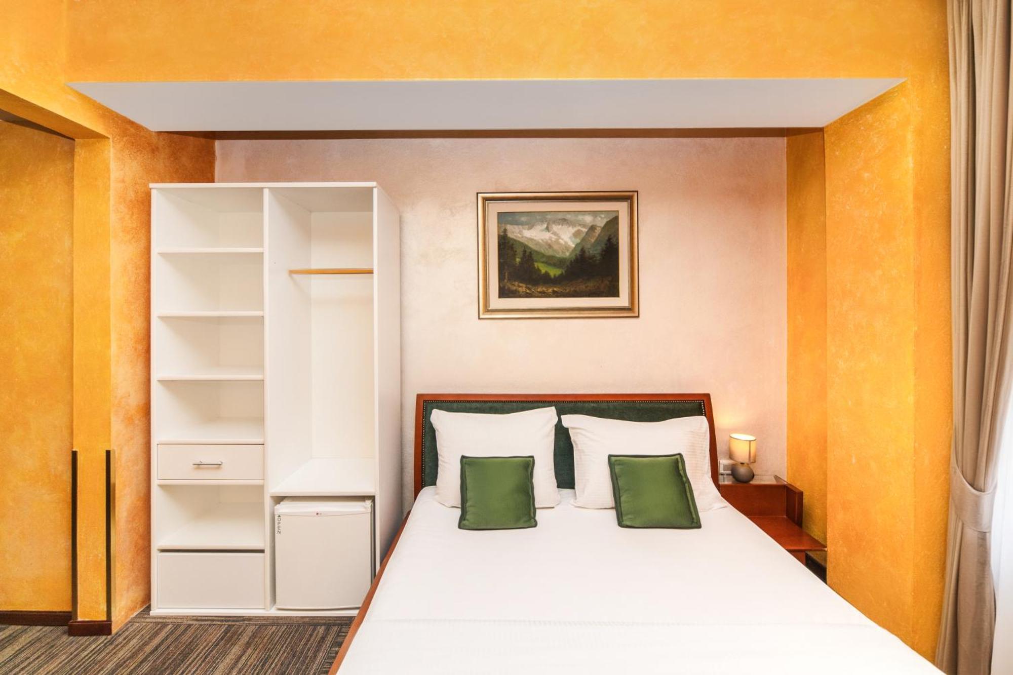 Hotel Kerber พอดโกริกา ภายนอก รูปภาพ