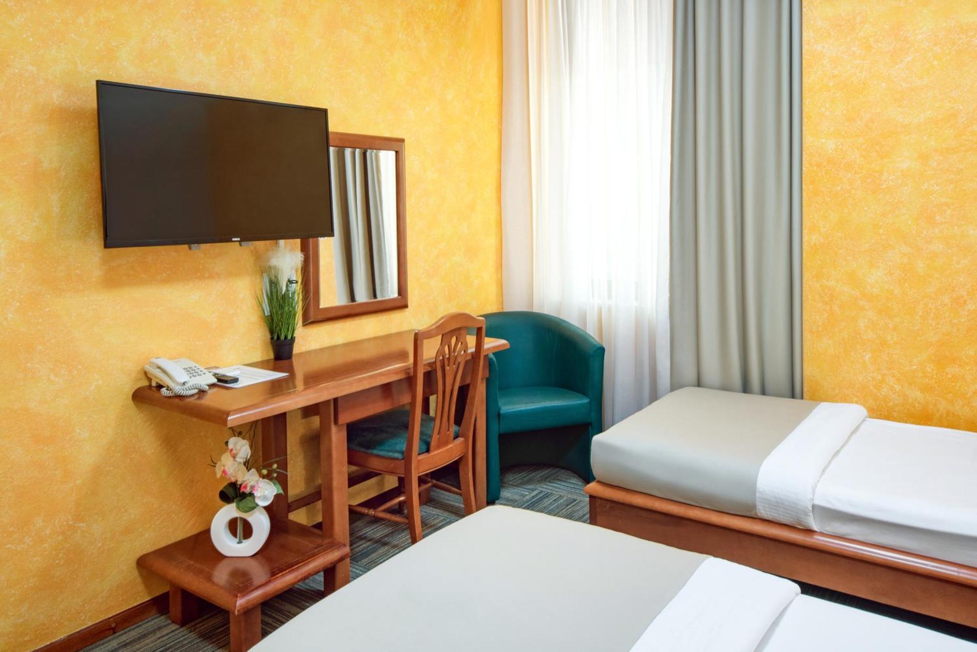 Hotel Kerber พอดโกริกา ภายนอก รูปภาพ