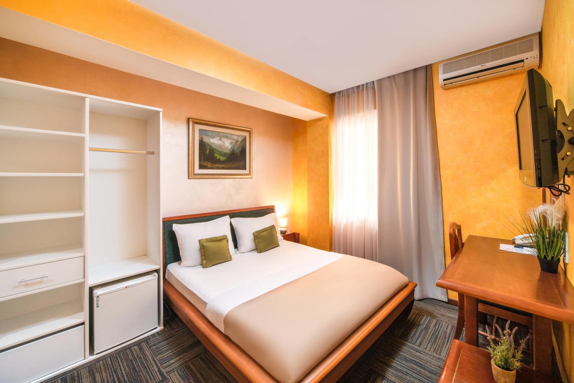 Hotel Kerber พอดโกริกา ภายนอก รูปภาพ