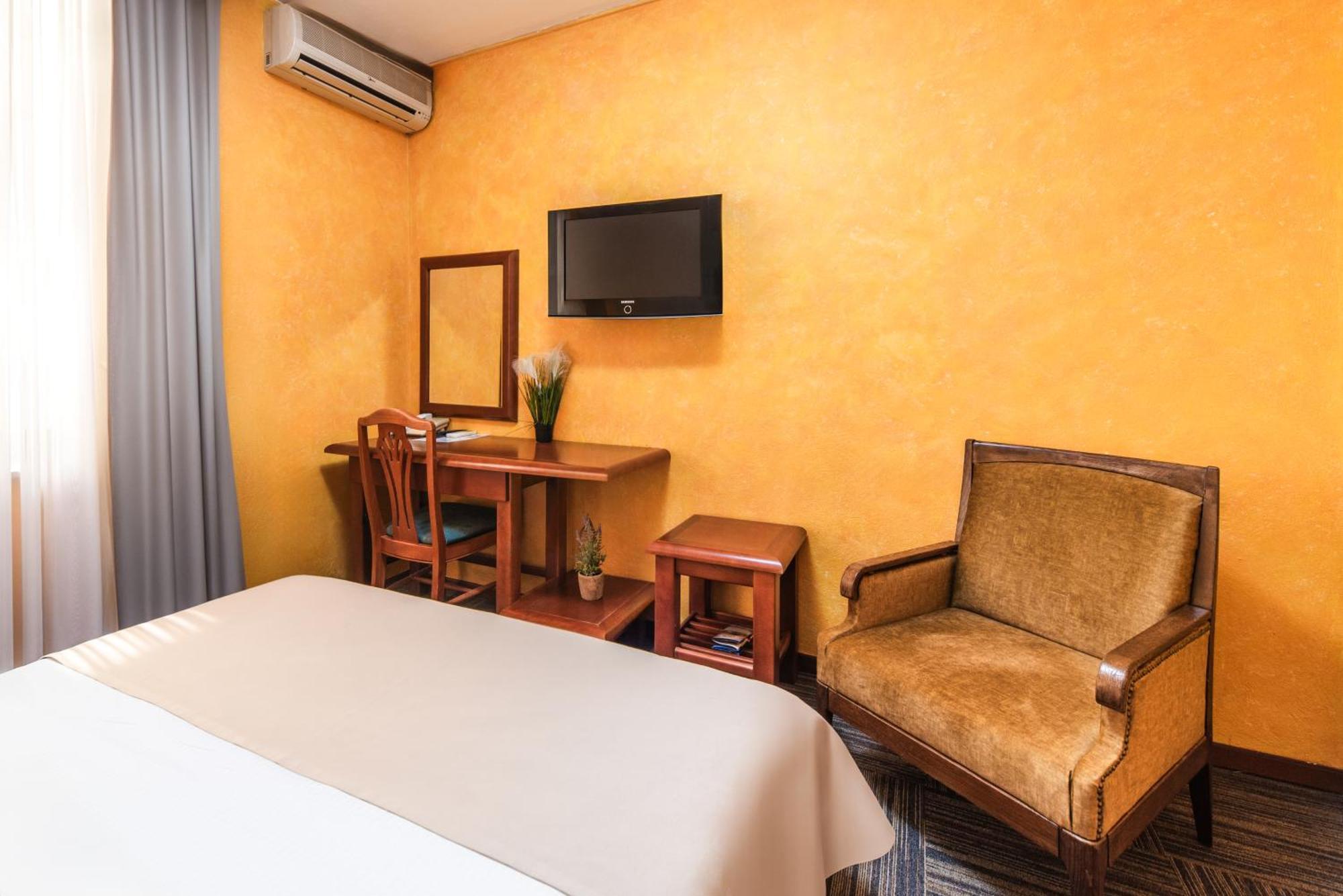 Hotel Kerber พอดโกริกา ภายนอก รูปภาพ